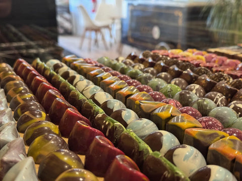 Chocolate Gift Box vs. Build-a-Box: Which Should You Send?